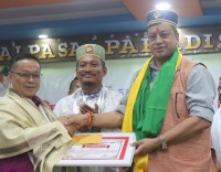 तामाङ पत्रकार संघ बागमतीलाई मुख्यमन्त्री बानियाँको दुई लाख, डाजाङका अर्जुन र भुवन पुरस्कृत
