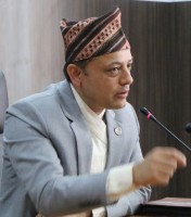 संसदीय समितिका सभापति र सभामुखबीच भेट