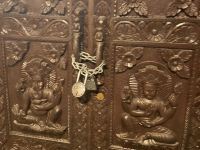 वैदेशिक रोजगार व्यवसायी संघकाे ढाेकामा लाग्याे ताला