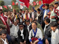 दुप्चेश्वरमा कांग्रेस र एमाले परित्याग , कम्युनिस्ट पार्टीमा ५० भन्दा बढी नेता-कार्यकर्ता प्रवेश