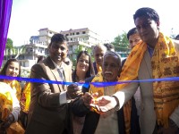 आदर्शनगरमा कजारियाकाे नयाँ शोरूम उद्घाटन