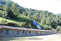 पहिरोले भवन बगाएपछि विद्यालय स्थानान्तरण