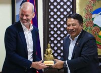 विश्‍व बैंकका जोहानेस जुट  र  कार्यवाहक प्रधानमन्त्री सिंह भेटवार्ता 