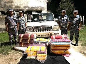 लत्ताकपडासहित भारतीय स्कारपियो नियन्त्रण