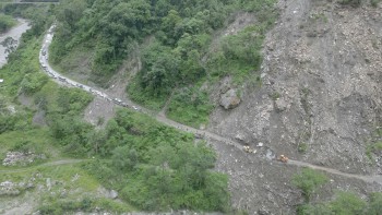 म्याग्दी खण्डमा पहिराले यातायात प्रभावित