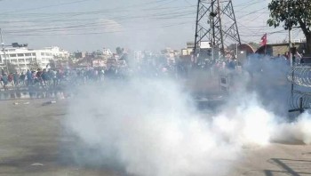 बल्खुमा प्रहरी र प्रसाईंका प्रदर्शनकारीबीच झडप 