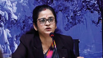 संकटमा उद्योगीको भरोसा बन्नुपर्ने उद्योगमन्त्री उल्टै धम्क्याउँदै