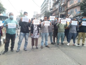 ‘निरन्तर सडकमा छौं, हाम्रो पीडा न विभागले सुन्छ न मन्त्रीले’