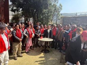 जसपाका दुई केन्द्रीय सदस्य, राप्रपाका जिल्ला उपाध्यक्षसहित १०० जना कांग्रेस प्रवेश