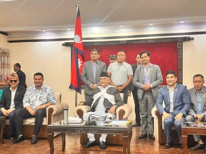 प्रधानमन्त्री ओलीलाई व्यवसायी संघको बधाई