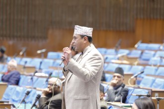 सदनमा विपक्षीको आक्रोश, नियमावली मिचेपछि अवरोध