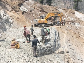 रारा पुग्ने छोटो सडक स्तरोन्नति सुरु