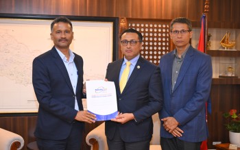 बाढी प्रभावितको राहतका लागि रिलायबल नेपाल लाइफको ५१ लाख रुपैयाँ सहयोग