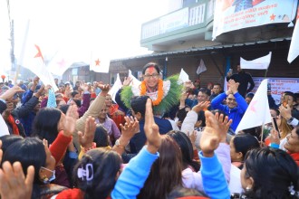 चितवन-३ मा रेनु लहर, गाउँगाउँमा उत्साहपूर्ण स्वागत