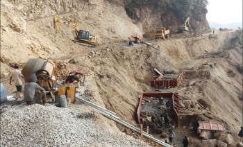 तीन दशकदेखि फाल्गुनन्द मार्ग नबन्दा स्थानीयलाई सास्ती