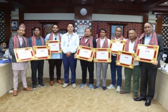 विदेशबाट फर्केर उद्यम गरिरहेका उत्कृष्ट उद्यमीलाई राष्ट्रिय सम्मान