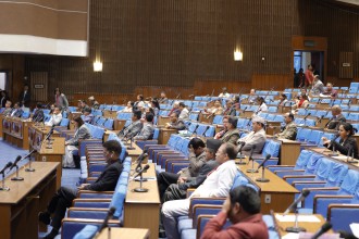 शिक्षकलाई विद्यालय फिर्ताको वातावरण बनाउन सांसदको माग