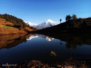 बराहा तालमा धौलागिरिको छाँया