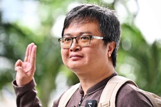 शाही अपमानका कारण प्रमुख थाई कार्यकर्तालाई थप दुई वर्षको कारागार सजाय
