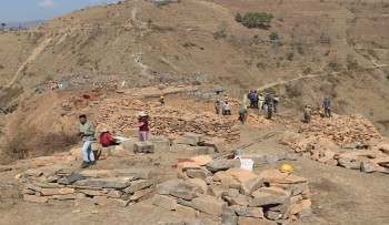 ऐतिहासिक स्थल अजयमेरुकोटको उत्खनन गरिँदै
