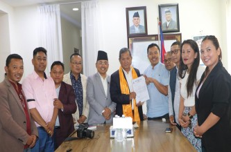 तामाङ भाषाको समाचार सेवा सुरु गर्ने मन्त्री गुरुङको प्रतिबद्धता