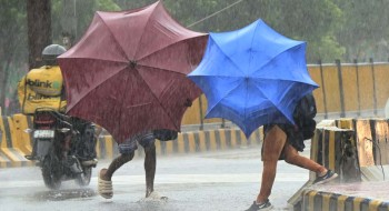 अर्नब चक्रवातको प्रहार: भारतको आन्ध्र प्रदेशको तटमा ८९ हजार मानिस विस्थापित