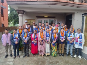 वैराे संघमा अध्यक्ष डिकबहादुर खत्रीले गरे पदभार ग्रहण