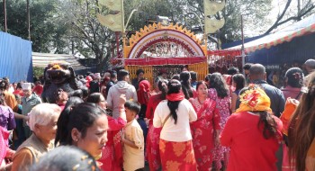 नवरात्रको नवौं दिनः शक्तिपीठमा भक्तजनको घुइँचो