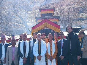 मुक्तिनाथ मन्दिरमा भारतीय विद्युतमन्त्रीद्वारा  पूजार्चना