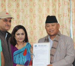 निजीलाई सरकारी विज्ञापन नदिने सरकारकाे निर्णयप्रति : भीष्मराज आङ्देम्बेकाे आपत्ति