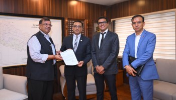 विशाल ग्रुपद्वारा बाढीपीडितका लागि २ करोड ५१ लाख रुपैयाँ सहयोग
