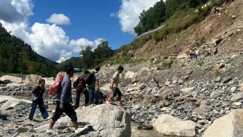 बिपी राजमार्गमा कष्टकर यात्रा