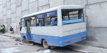 ग्वार्कोमा यात्रु बस दुर्घटनामा एकको मृत्यु, १९ घाइते