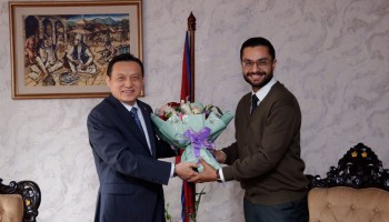 शिक्षामन्त्री पोखरेलसँग चिनियाँ राजदूतको शिष्टाचार भेटवार्ता