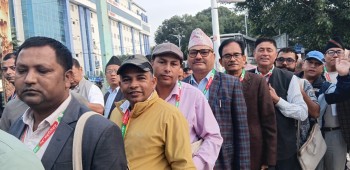 कांग्रेस महाधिवेशनः मतदाता लाइनमा, केहीबेरमा मतदान सुरू हुँदै