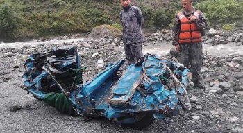 दुर्घटनामा वेपत्ता यात्रुहरु मध्ये २ जनाको शव फेला  