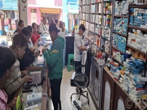 दिक्तेल बजारमा दसैँको चहलपहल बढ्यो, दैनिक लाखौँको आर्थिक कारोबार