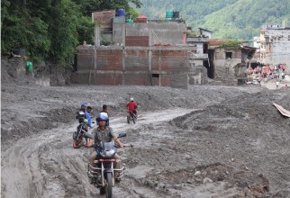 ढुंगेमा यातायात सञ्चालन