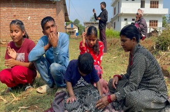 सहयोग जुटाएर एकाघरका चार दृष्टिविहीनलाई आवास बनाइँदै