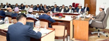 ग्यास अभावका विषयमा मुख्य सचिव कार्कीद्वारा व्यवसायीसँग छलफल