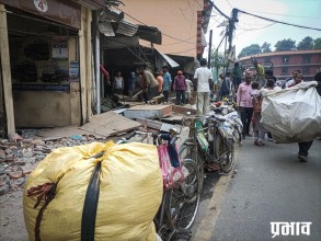 गाैशलामा भत्काइएका संरचनाहरु तस्विरमा