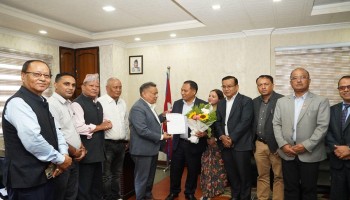 लामो समयदेखि जीर्ण अवस्थामा रहेका आयोजना राख्न हुँदैनः मन्त्री घिसिङ