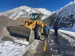 कागबेनी–मुक्तिनाथ सडकको हिउँ पन्छ्याउन सुरु