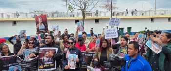 न्याय माग्दै पीडितहरु महिला आयोगमा