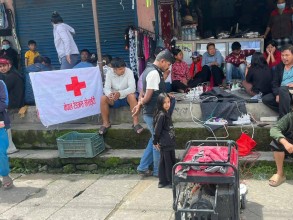 पाँच दिनपछि धुञ्चेमा‘जेनेरेटर’: निःशुल्क मोबाइल चार्ज,टुटेको आशालाई जोड्दै