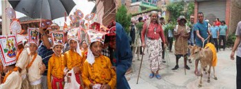 गाईजात्राका अवसरमा टोलटोलबाट सांस्कृतिक झाँकी प्रदर्शन