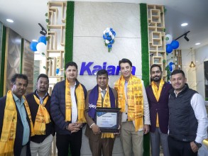 आदर्शनगरमा कजारियाकाे नयाँ शोरूम उद्घाटन