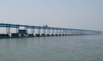 बाढीको जोखिम बढे कोशी ब्यारेजका ढोका खोलिने