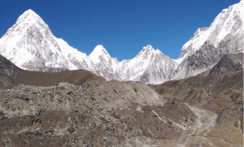 लाेबुचेमा हेलिकप्टर दुर्घटना