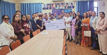 बाढीप्रभावितलाई लोकतान्त्रिक एसोसिएसनको १० लाख सहयोग